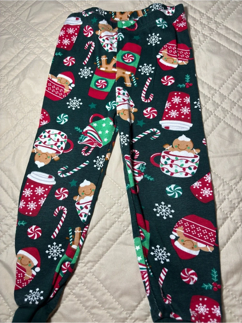 Children’s Place 5T Merry Everything Pajama Set