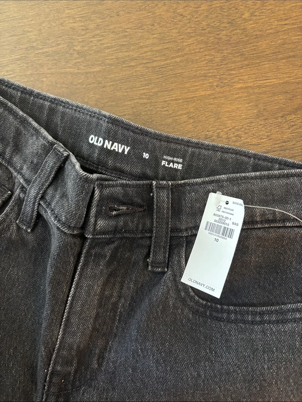 Old Navy wear solid simple