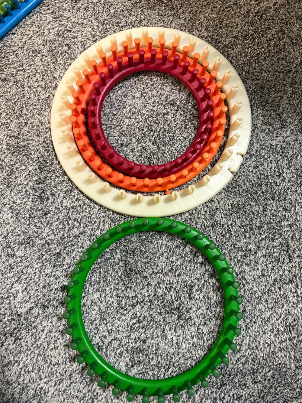 Multi-Color Round Loom Set