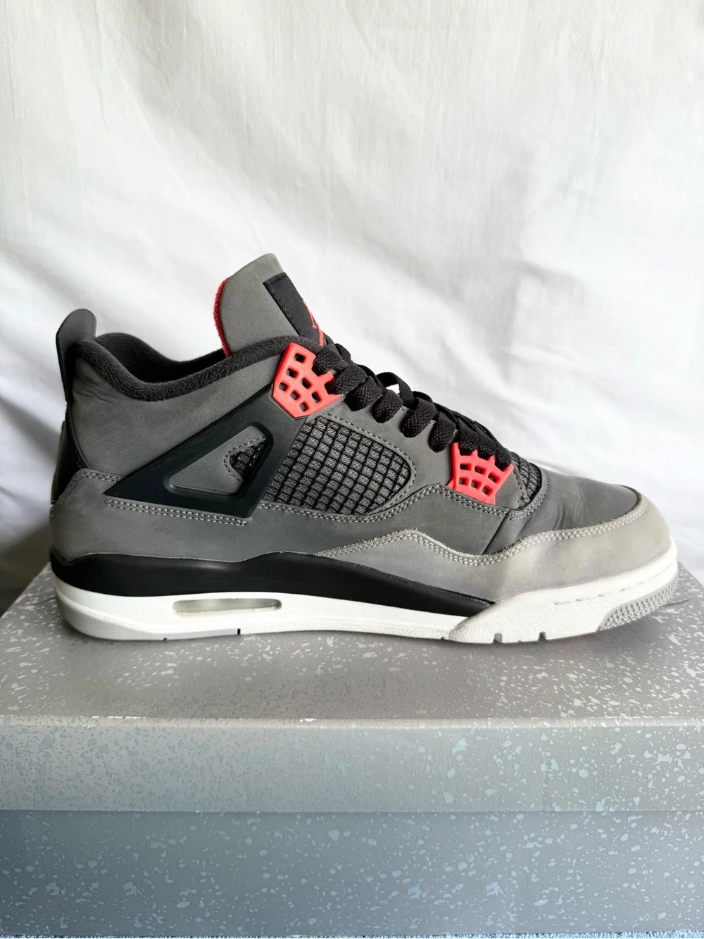 Jordan authentic retro