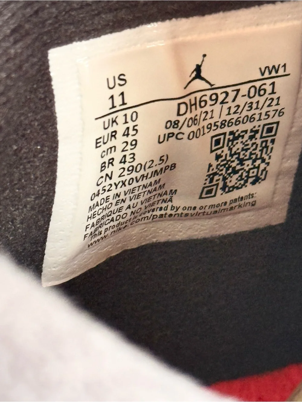 Jordan authentic retro