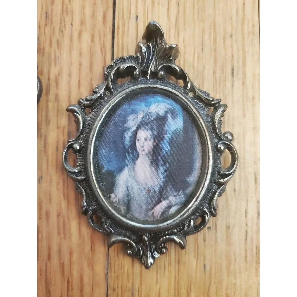 N/A set antique