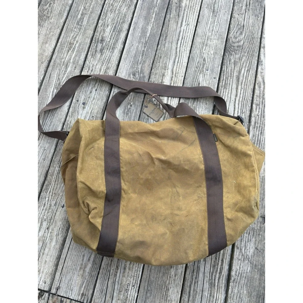 Filson medium sized