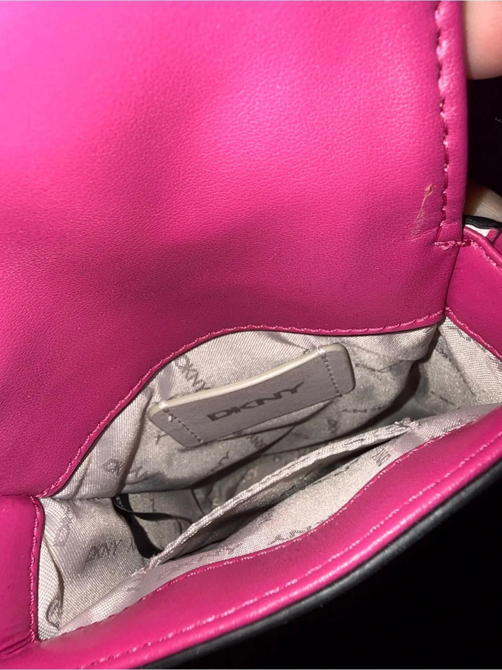 Dkny crossbody adjustable bold