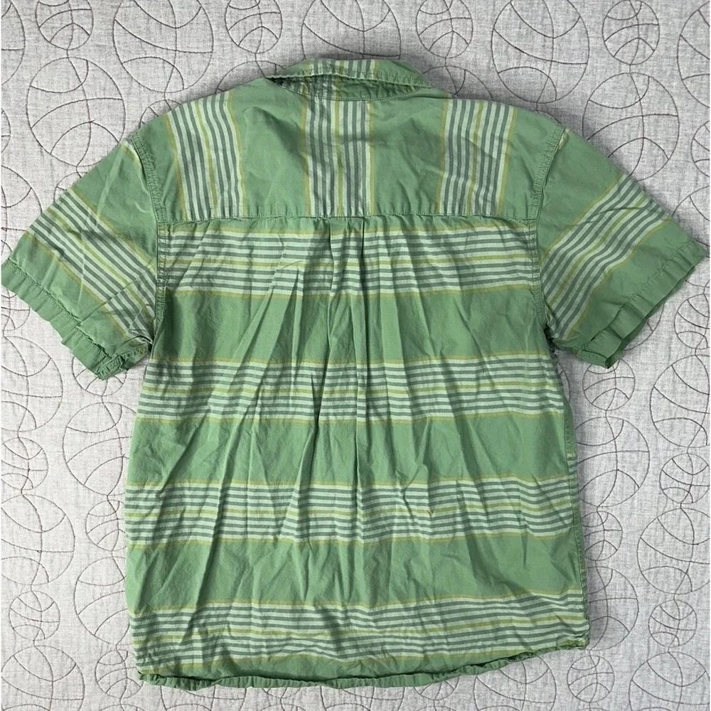 The North Face Men's Baytrail Yarn-Dye Button-Up Short-Sleeve Shirt / Size Large