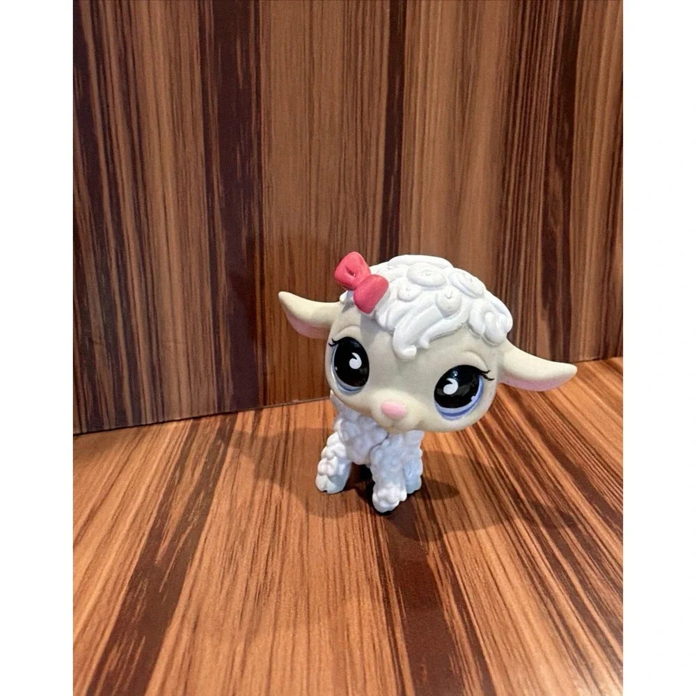 Littlest Pet Shop LPS White Lamb With Pink Bow And Blue Eyes LPS‎ #396