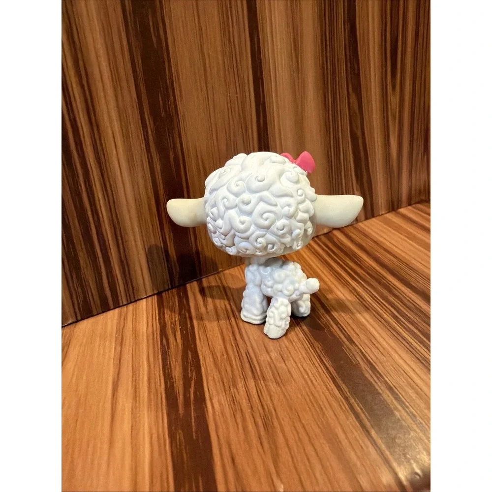 Littlest Pet Shop LPS White Lamb With Pink Bow And Blue Eyes LPS‎ #396