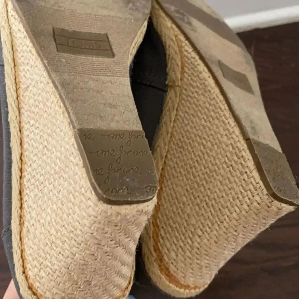 Toms calypso canvas