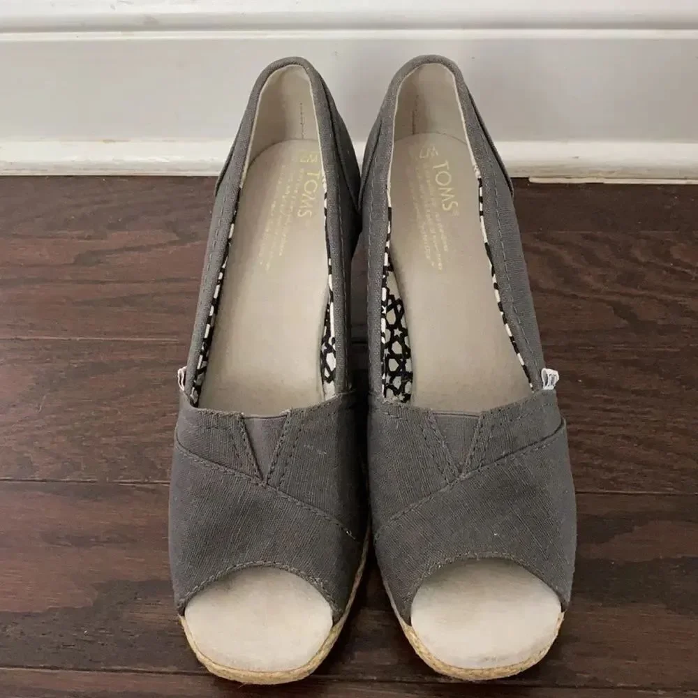 Toms calypso canvas