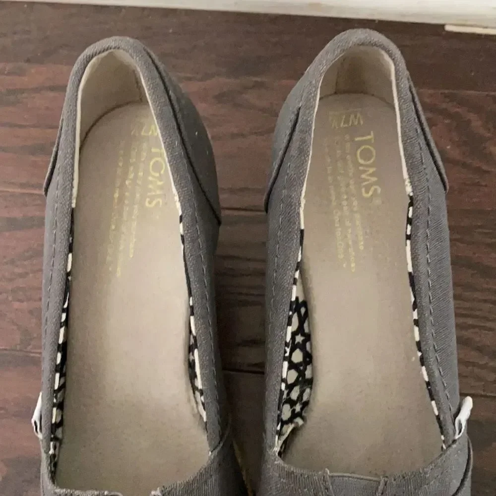 Toms calypso canvas