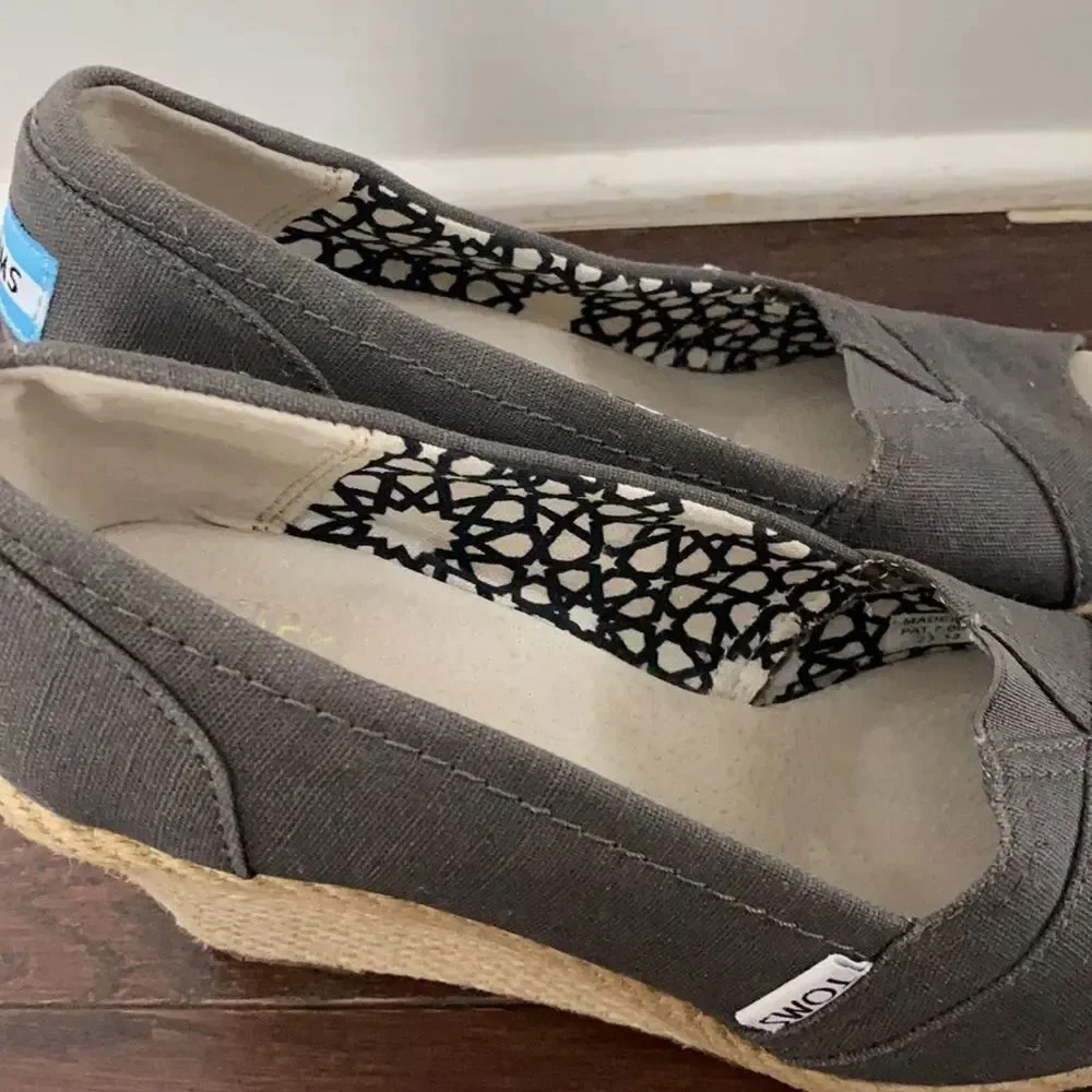 Toms calypso canvas