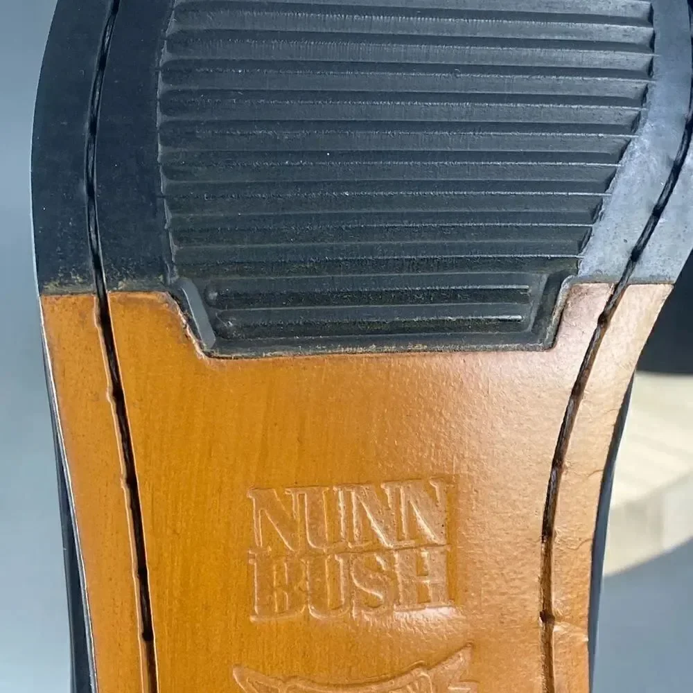 Nunn Bush new without