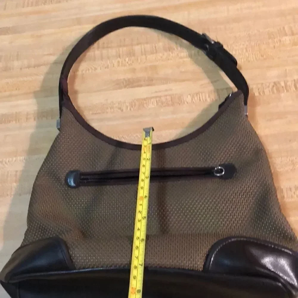 The Sak sak brown