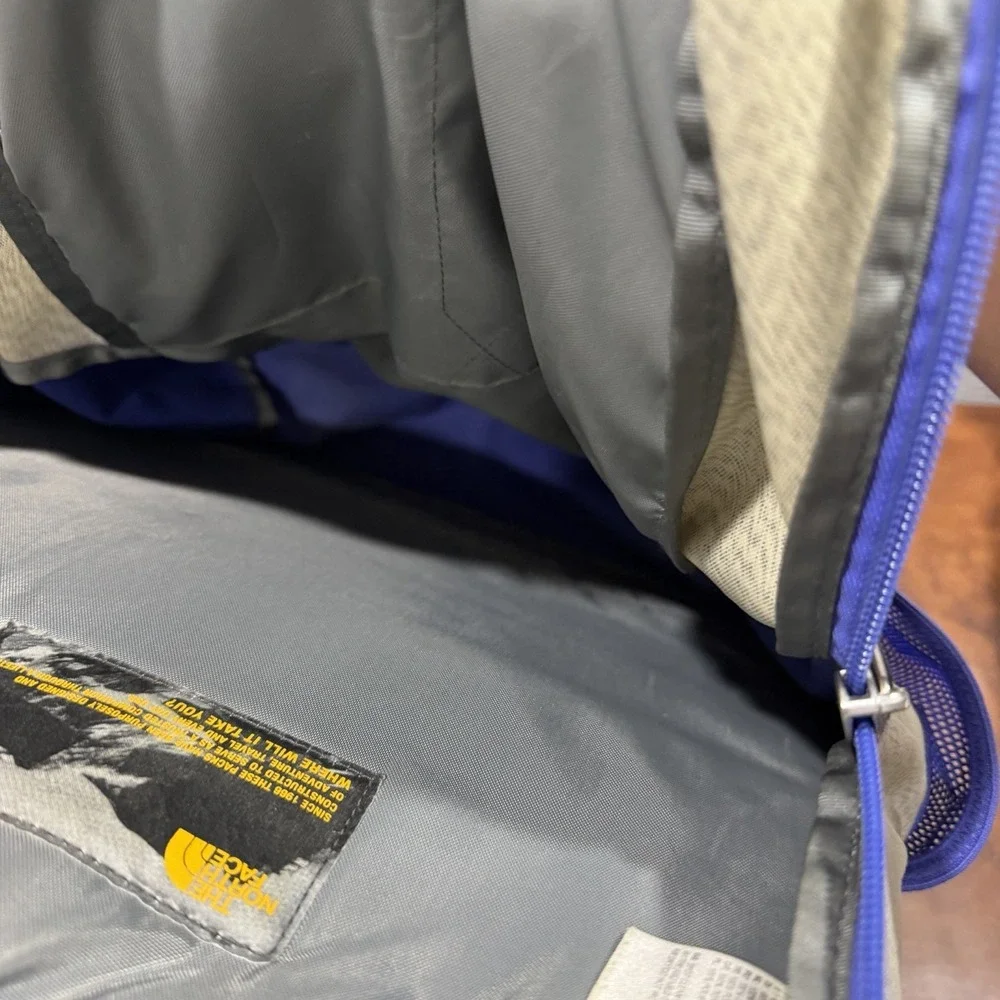 The North Face Wasatch Backpack Gray Blue Logo Hiking School Laptop Travel