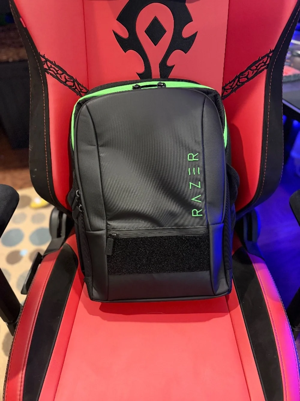 NWT 2026 Razer Rogue V4 16