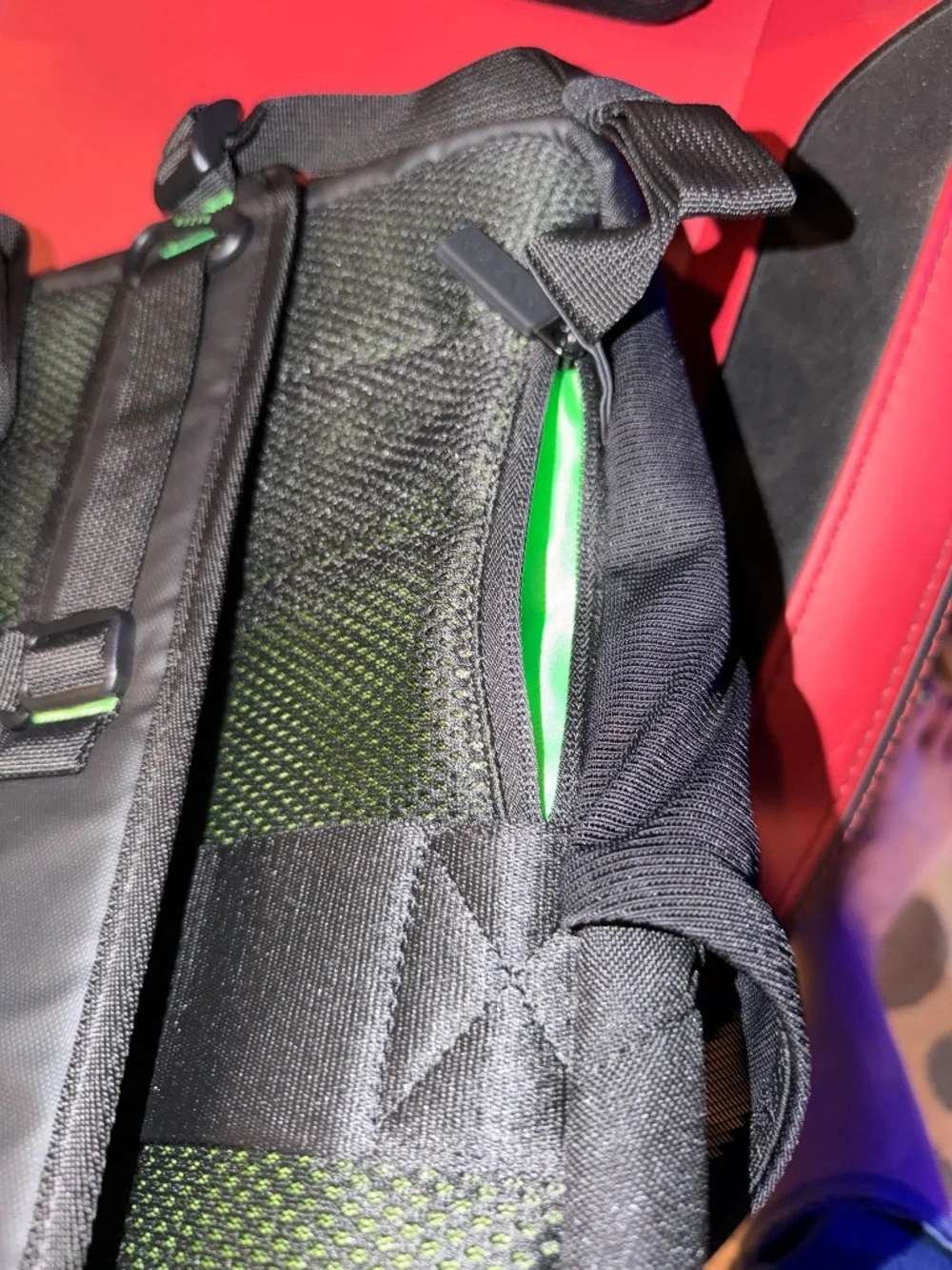 NWT 2026 Razer Rogue V4 16