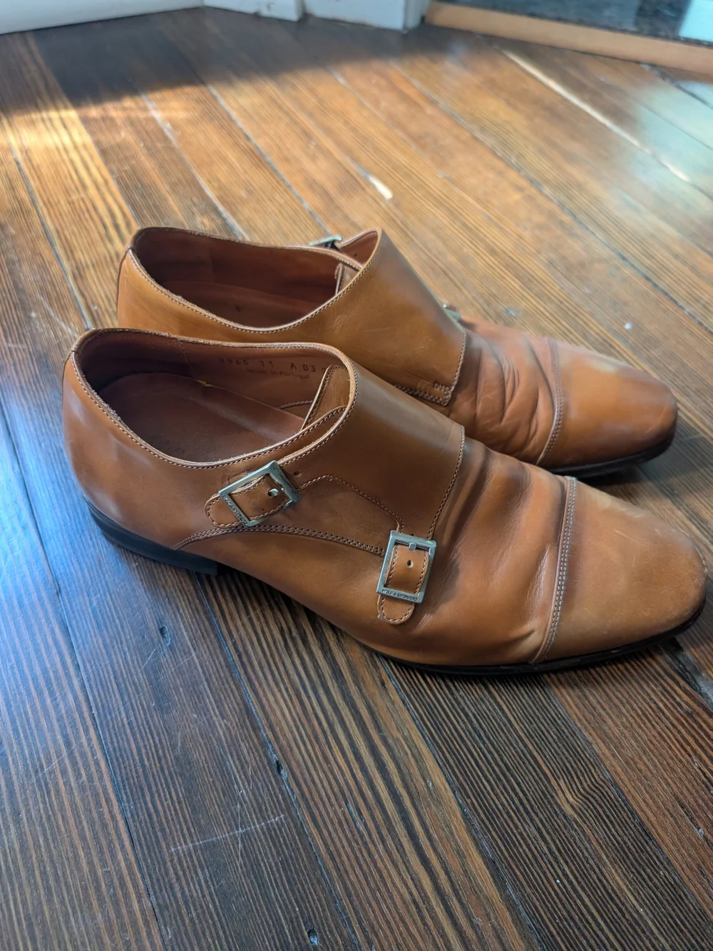 Wolf & Shepherd comfortable tan