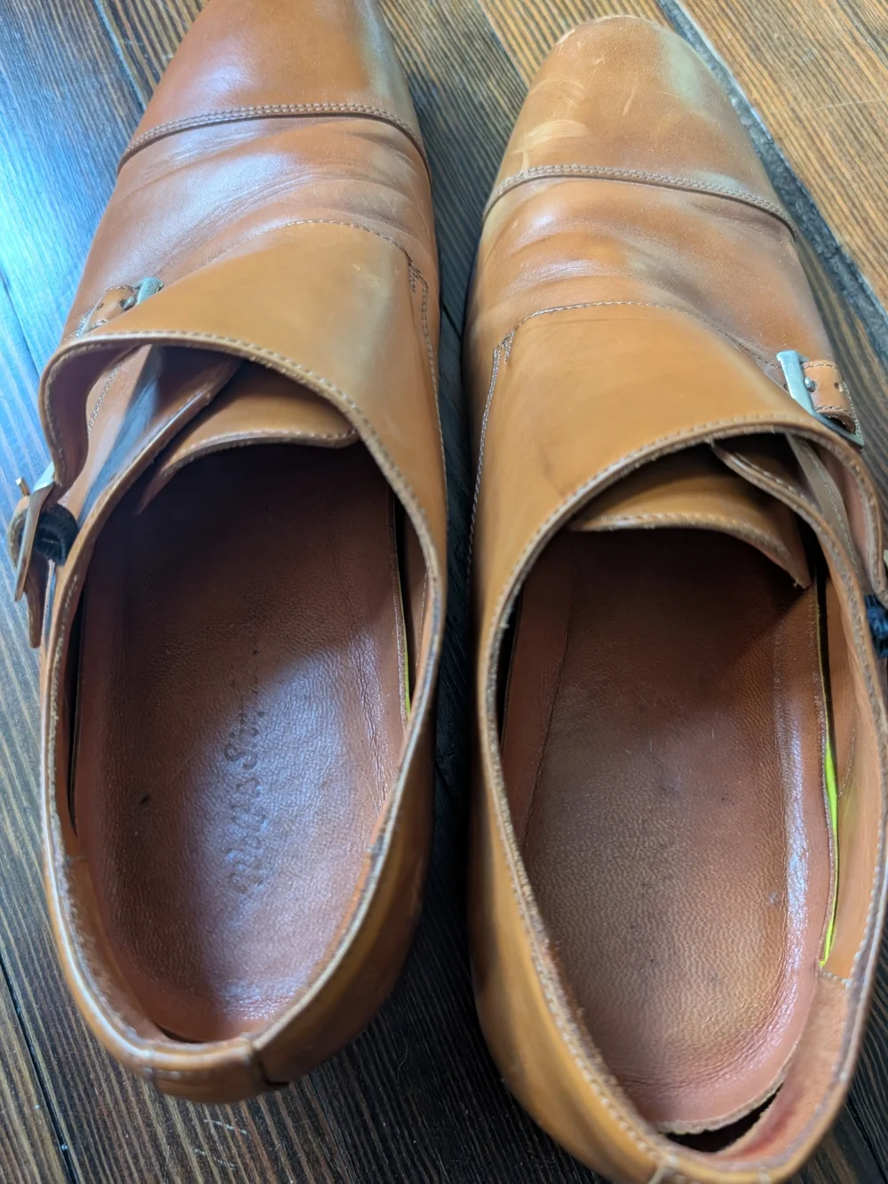 Wolf & Shepherd comfortable tan