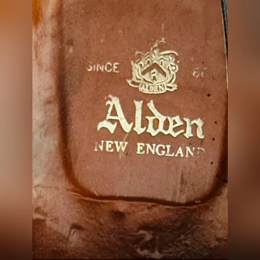 Alden elegant brown