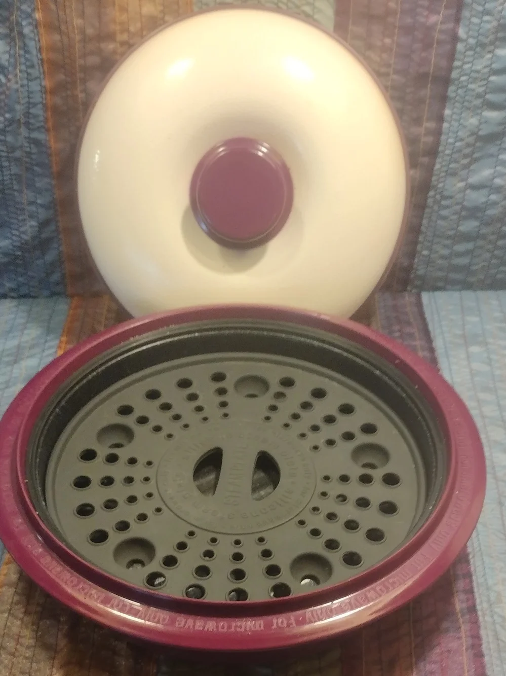 Purple and Cream Microwave Steamer with Lid