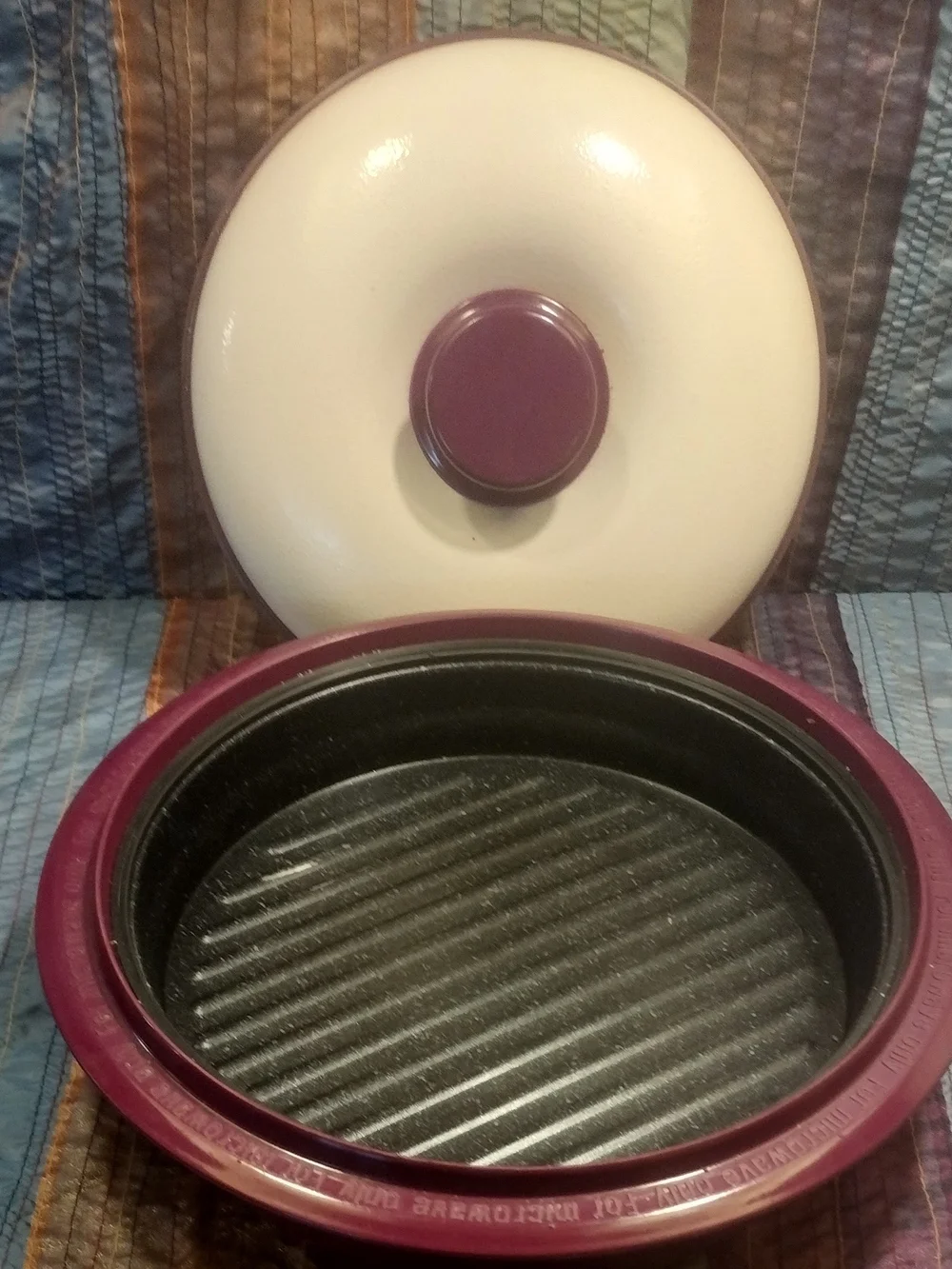 Purple and Cream Microwave Steamer with Lid