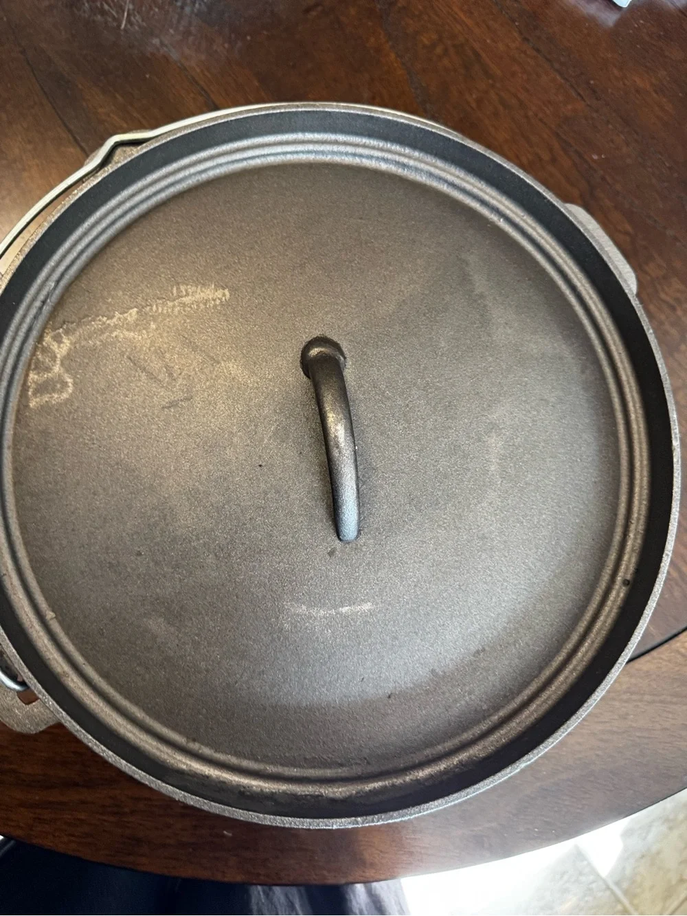 Cast Iron Dutch Oven with Lid and Bail Handle - Black