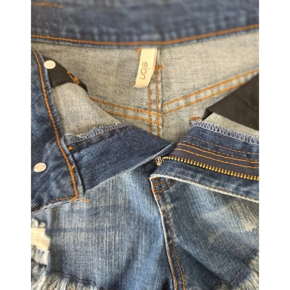 Elan Distressed Denim Shorts Women M Blue Fringe Hem Cutoff Jean Shorts NEW