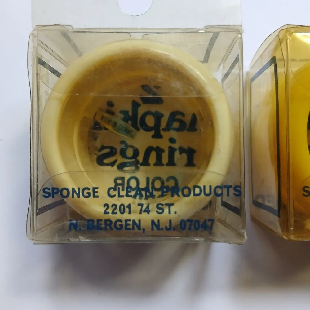 Vintage Sponge Clean Products Plastic Napkin Rings Set of 6 Yellow Brown Cream