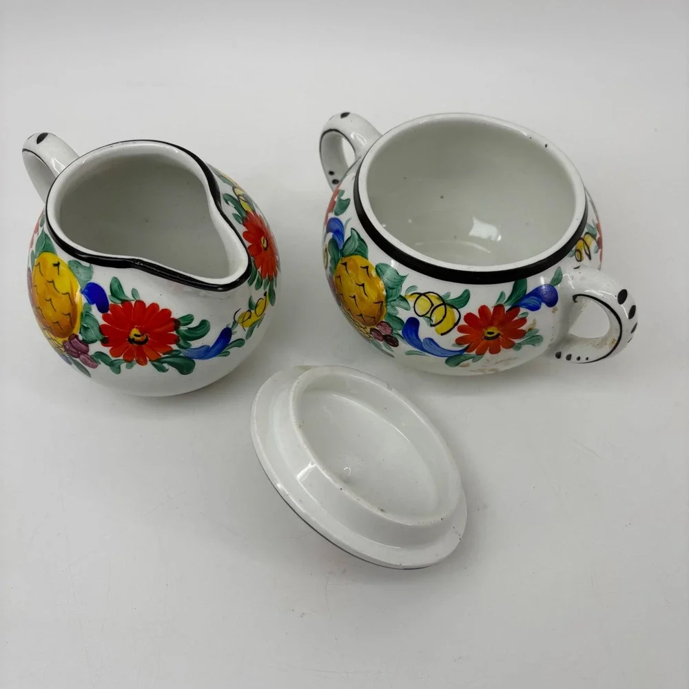 H & N set cheerful lidded
