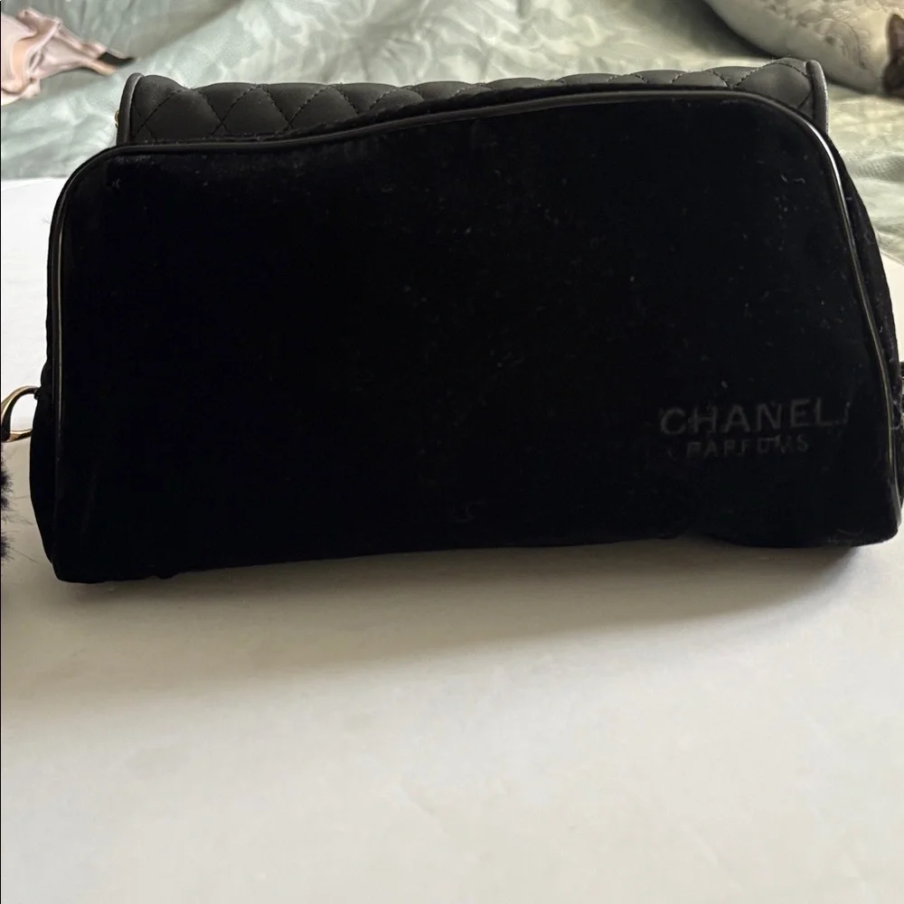 CHANEL sweet classic