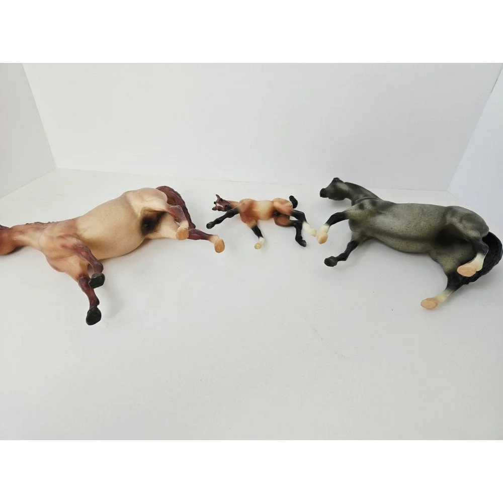 Breyer horse set