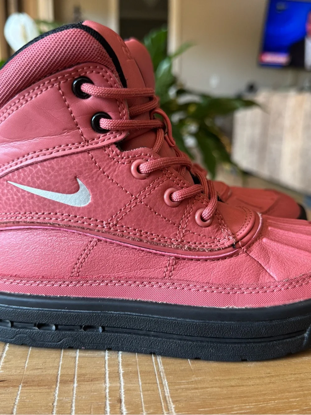 N/A nike woodside
