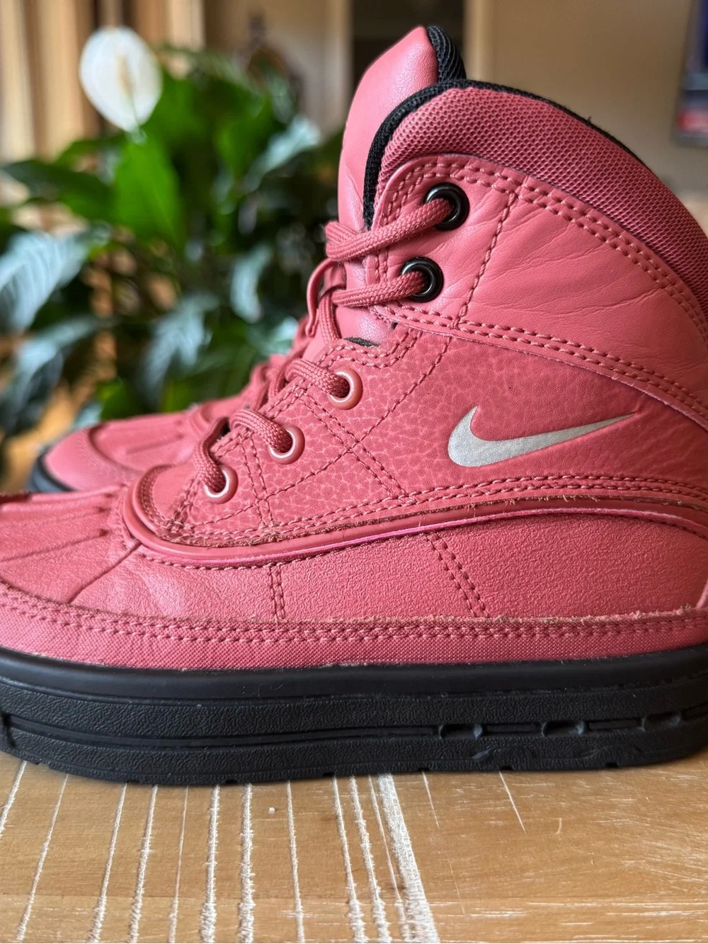 N/A nike woodside