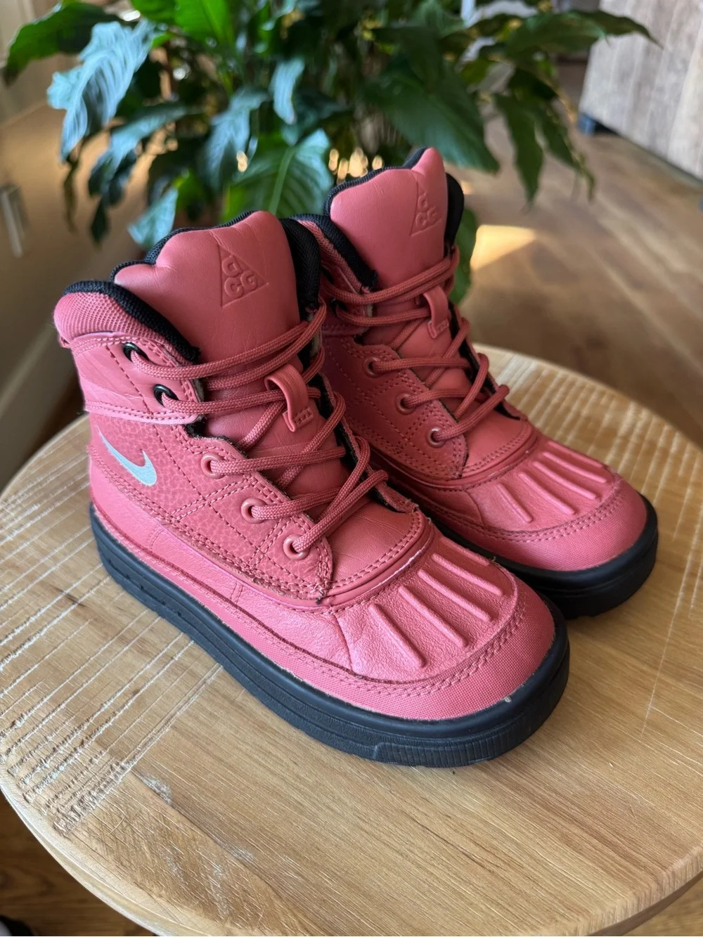 N/A nike woodside