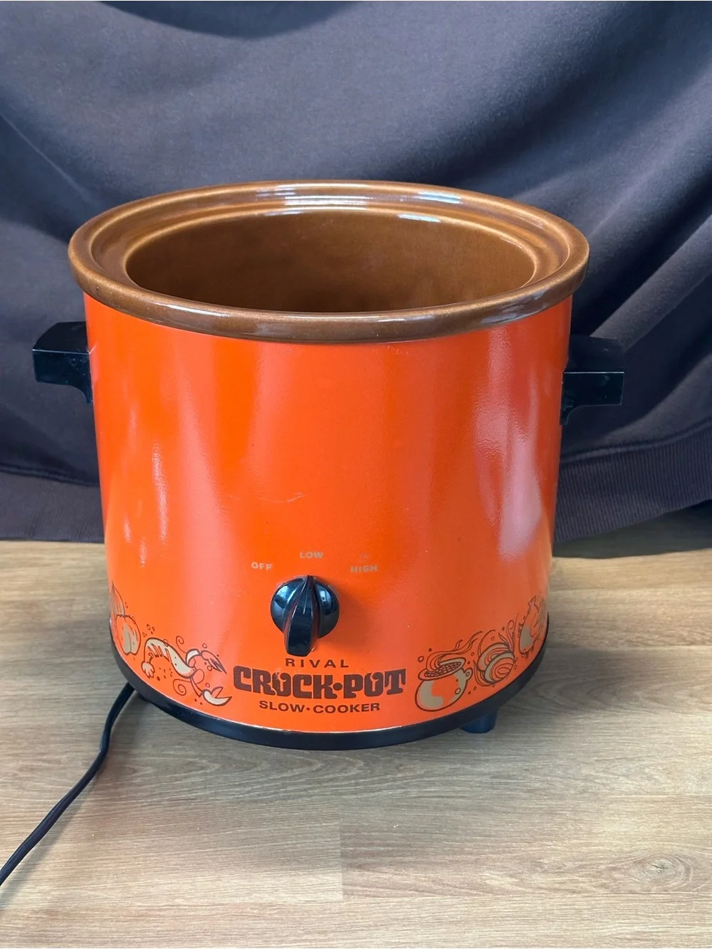 Vintage 1970s Rival Crock-Pot 3100/2 Orange 3.5 Qt Slow Cooker w/ Glass Lid