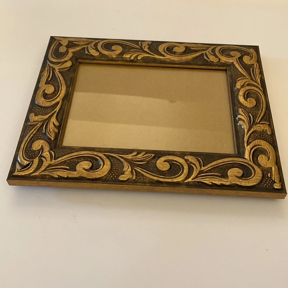 N/A picture frame