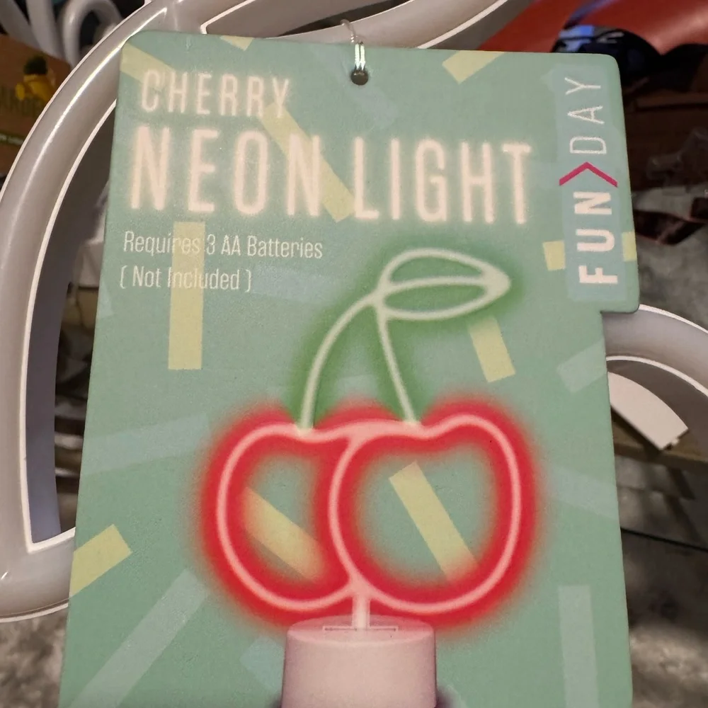 FUN DAY charm takes bright