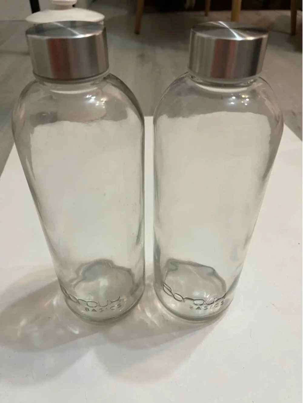2 glass water bottle 32oz with lids
