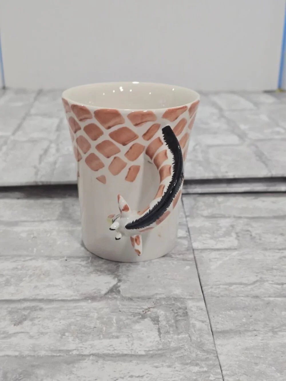 Pier 1 Giraffe Neck Handle Coffee Mug 3D Hand Painted Stoneware 16 Oz Retired