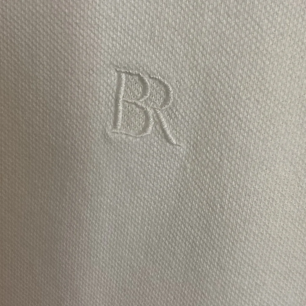 Banana Republic sleek stylish