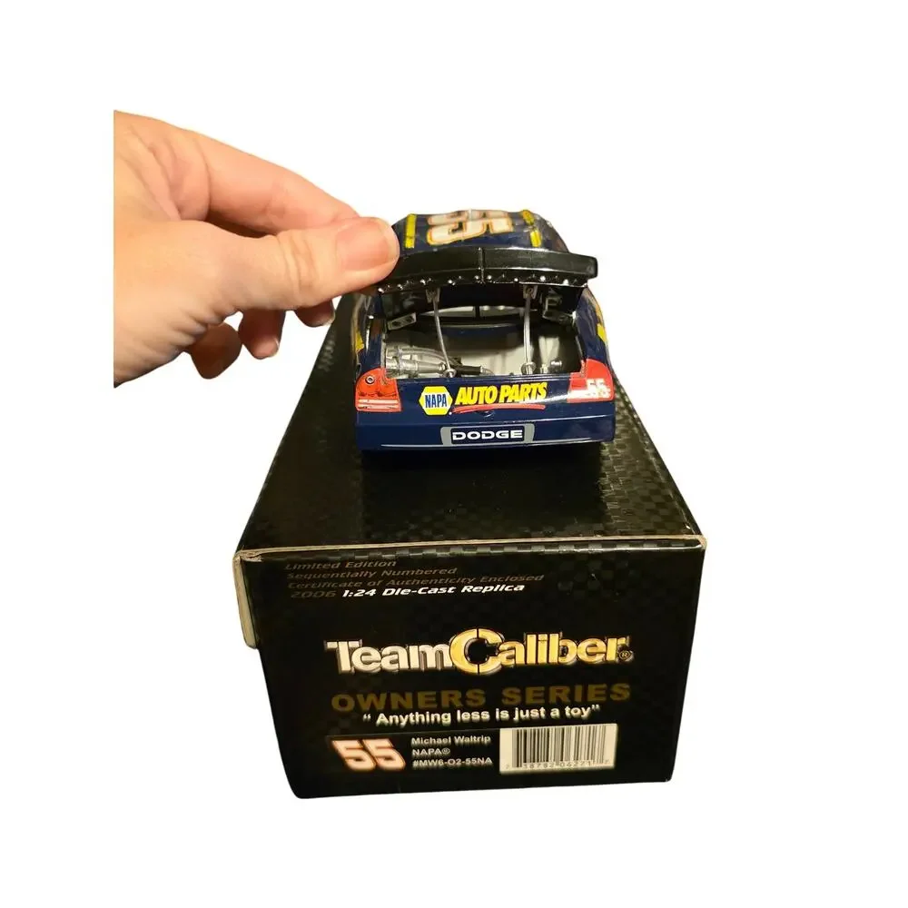 Team Caliber michael waltrip