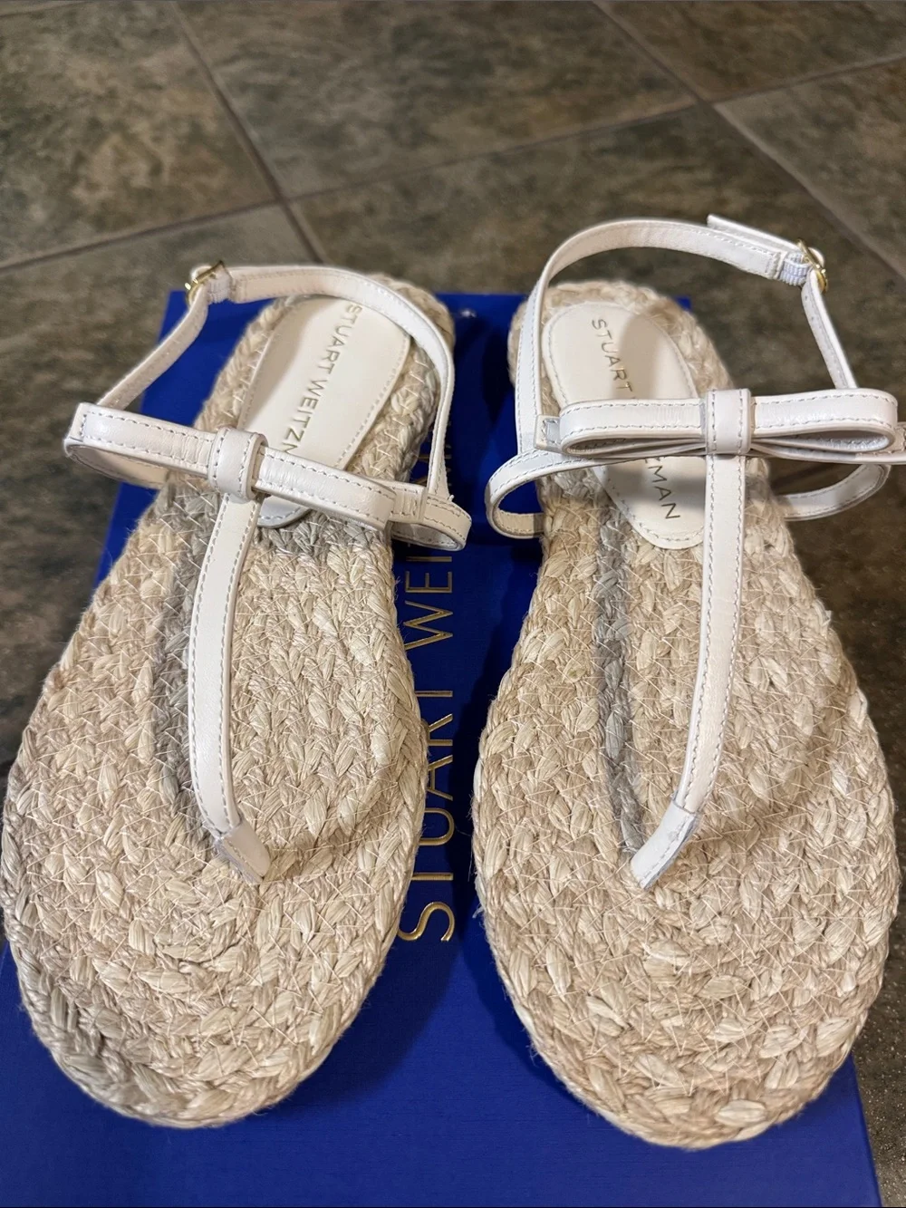 Stuart Weitzman classic strap