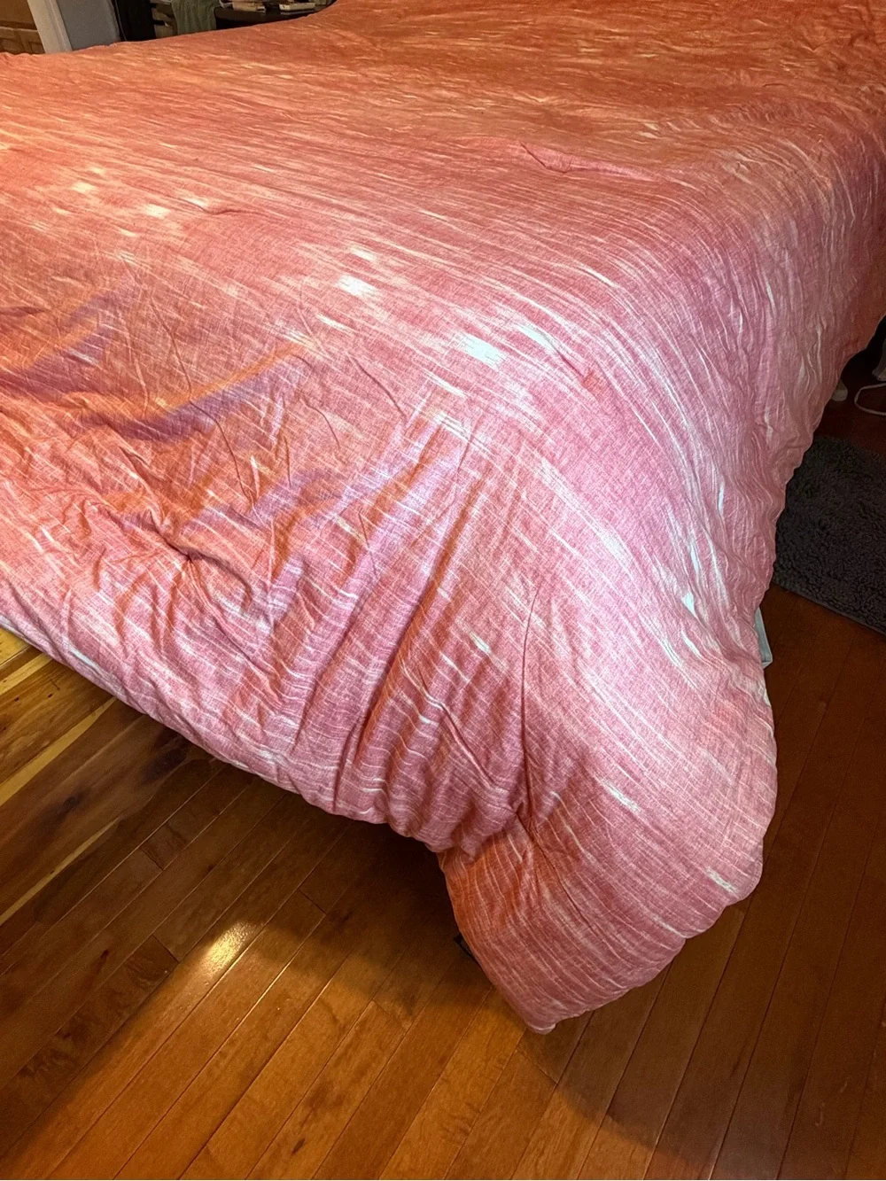 Ralph Lauren Light Blue and Coral Medallion Reversible Cotton King Comforter