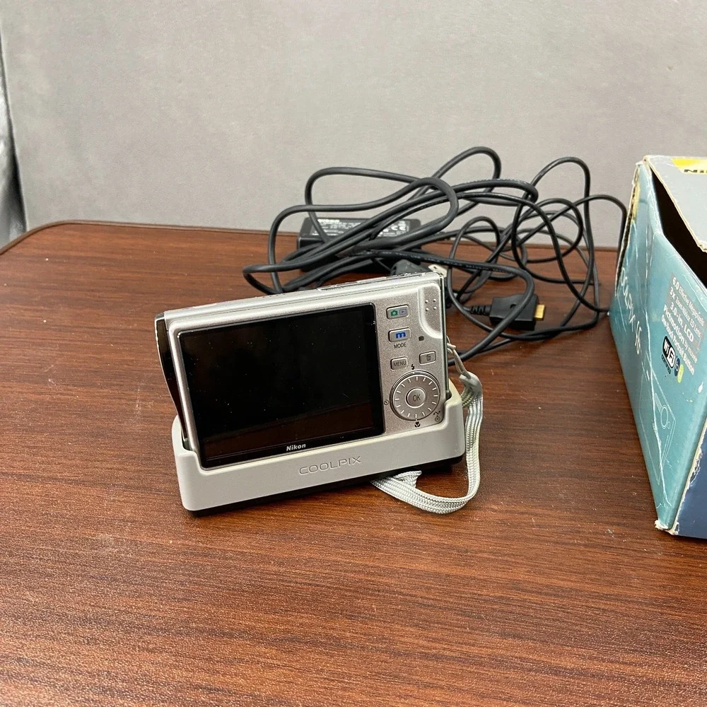 Nikon Coolpix S6 Digital Camera 6MP 3x Optical Zoom WiFi Capable 3