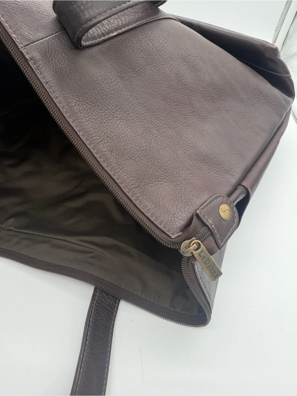 Le Donné dark brown