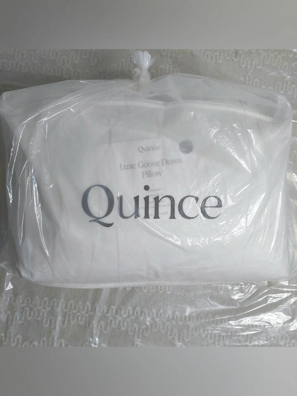Quince Standard White Goose Down Pillow ( Medium/ Firm)(P36)