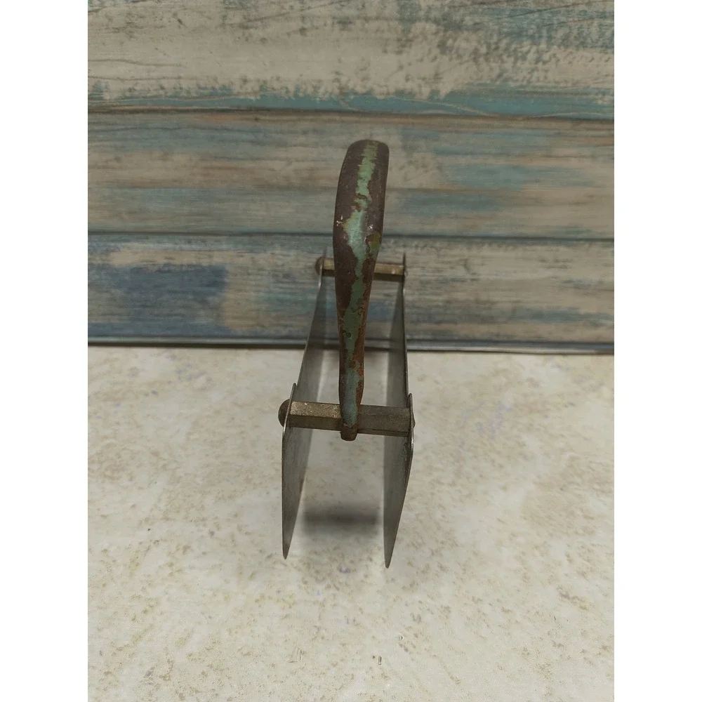 Vtg Acme Stainless Steel Blade Pastry / Dough Cutter ~ Cast‎ Iron Handle Teal
