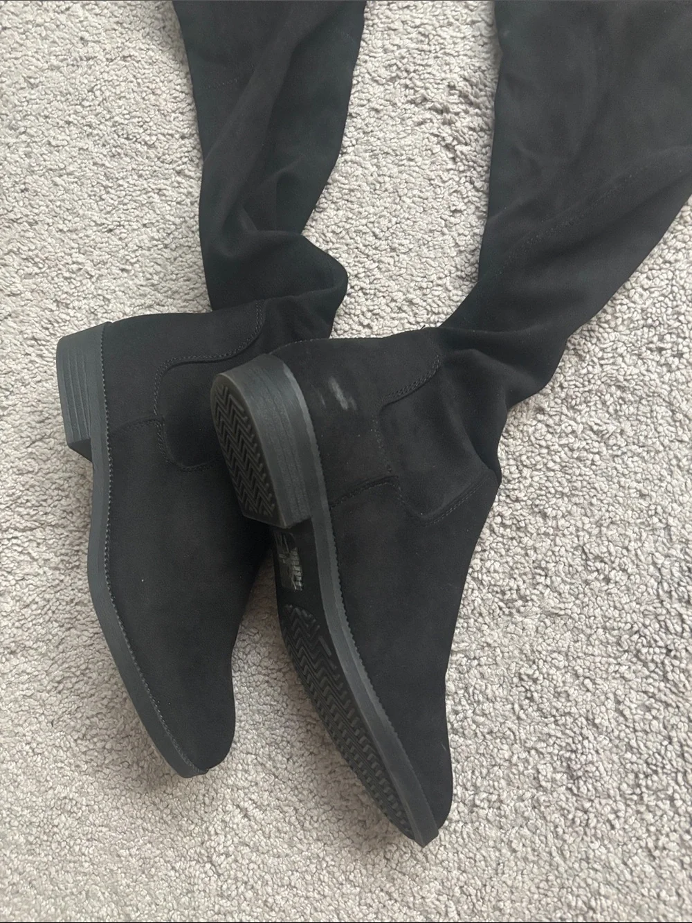 Black Over-the-Knee Women's Boots - Sleek Stretch Design