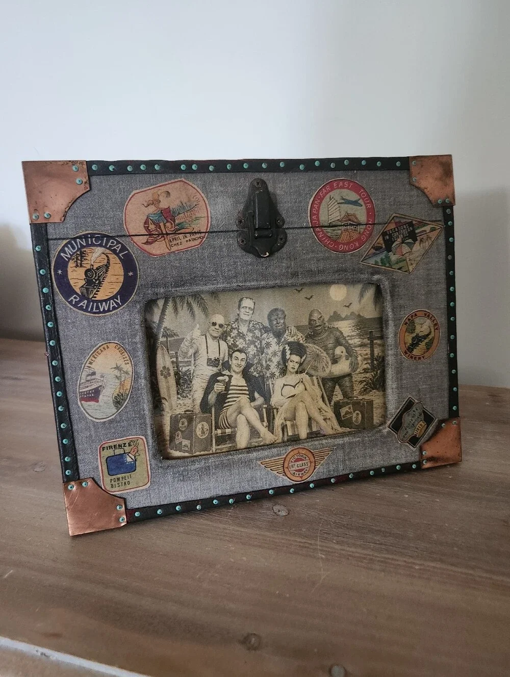 Alfred J Travel Trunk 4x6 Photo Frame Monster Vacation Halloween Decor