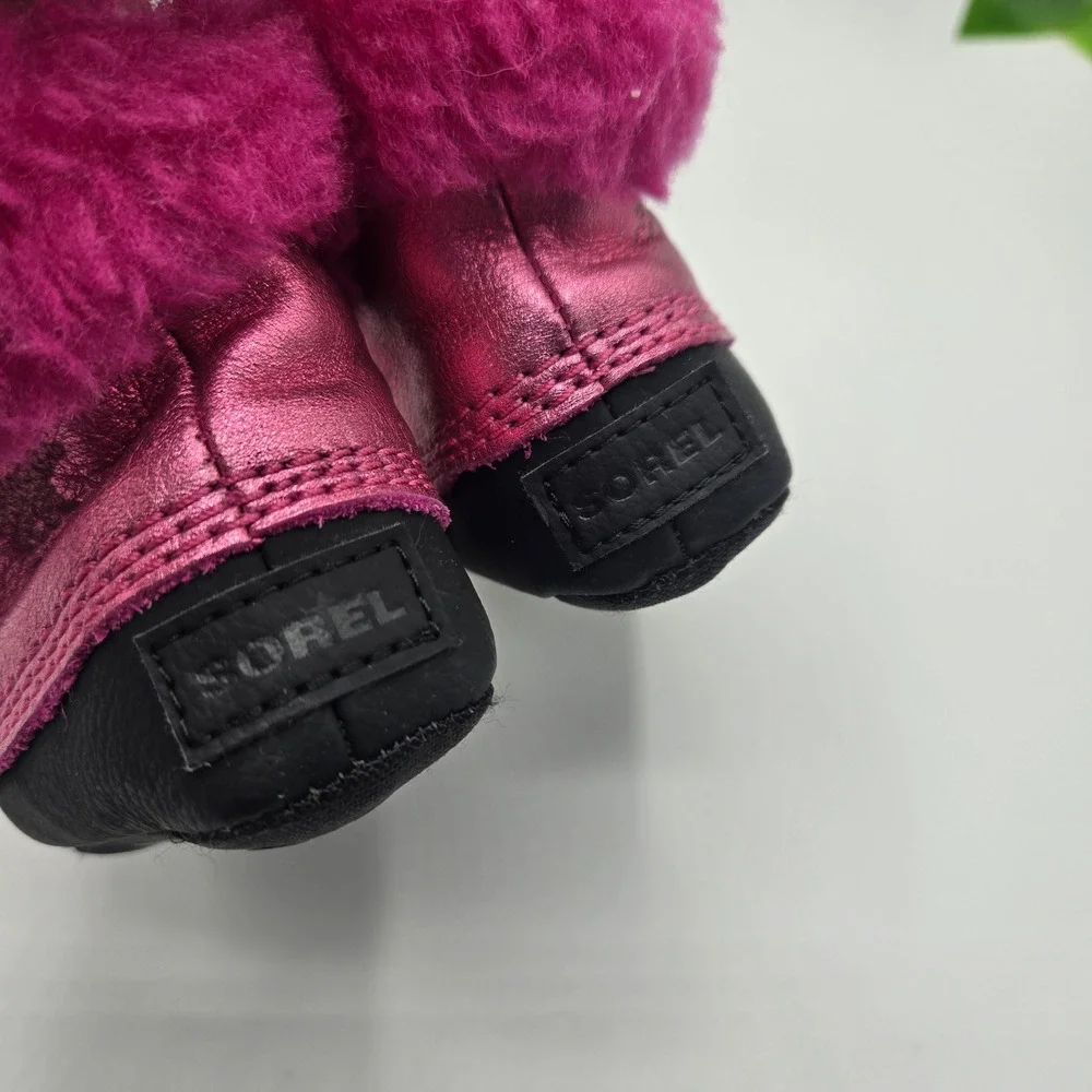 Sorel material leather